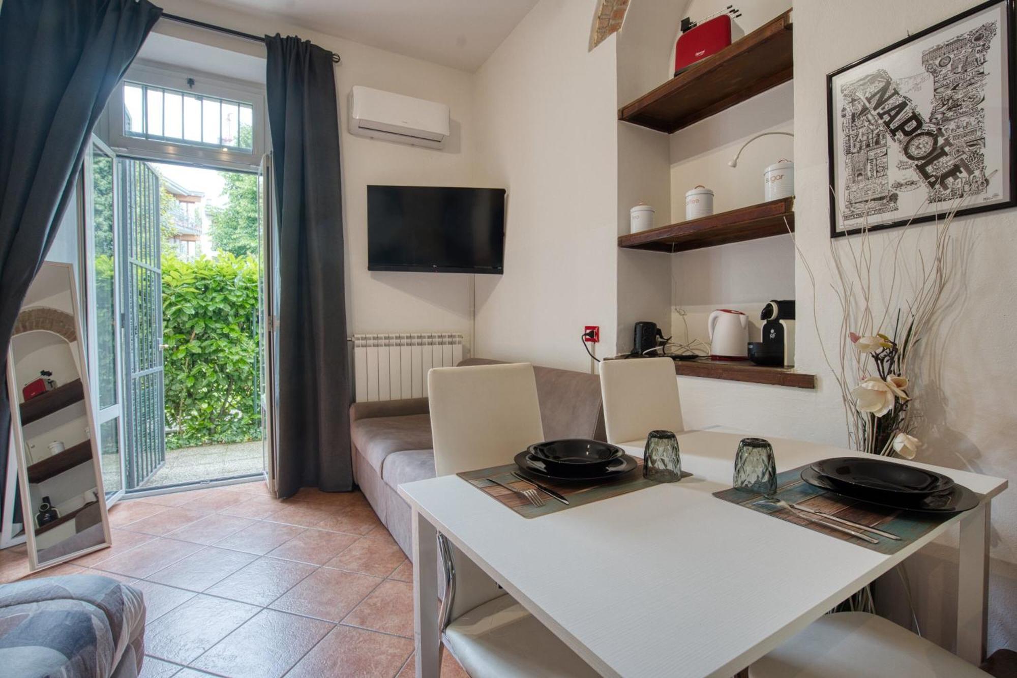 Dieghouse - Monolocale Con Cortile In Corte Lombarda Vicino Al Centro มอนซา ภายนอก รูปภาพ
