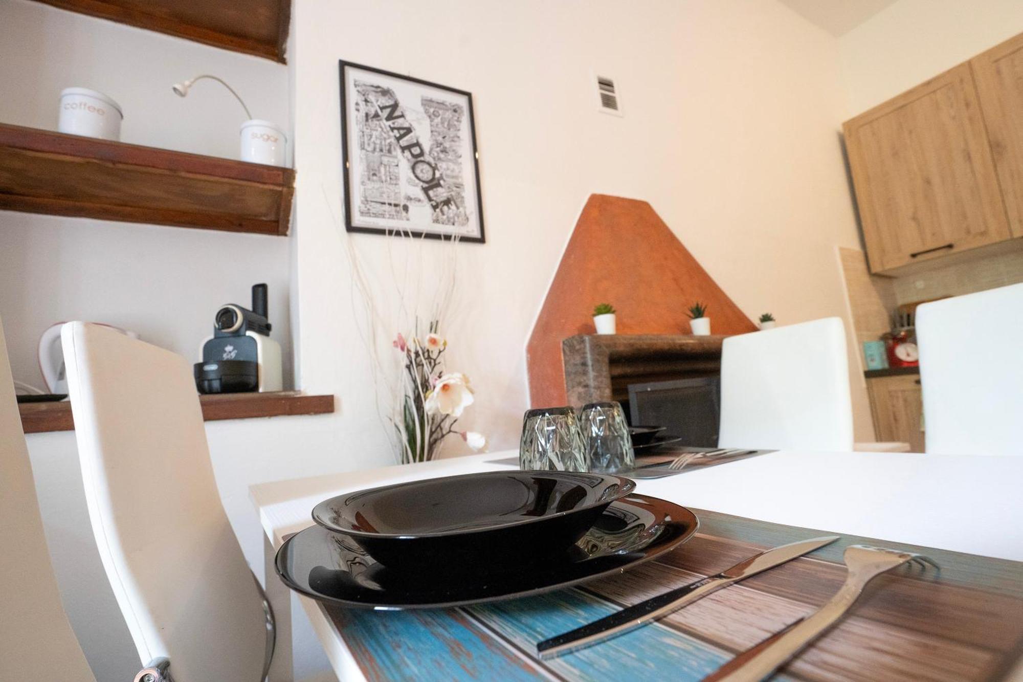 Dieghouse - Monolocale Con Cortile In Corte Lombarda Vicino Al Centro มอนซา ภายนอก รูปภาพ